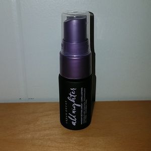 Urban Decay All Nighter setting spray